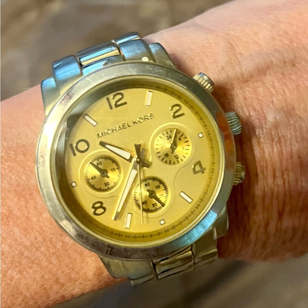Michael Kors Gold Dial unisex watch.